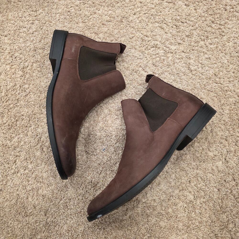 EUC Clark's Gobi Chelsea mocha,‎ waterproof suede ankle boots size 10